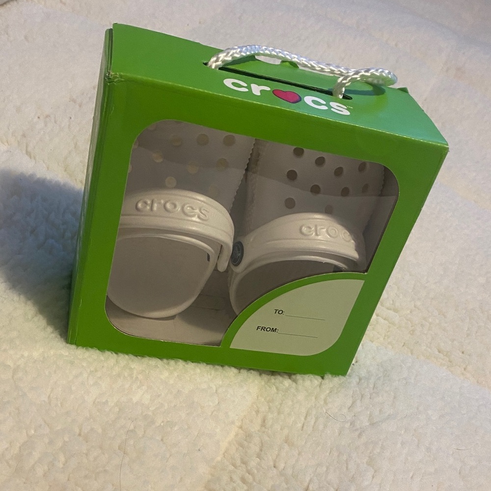 NWT White Toddler Size c2/c3 Crocs
